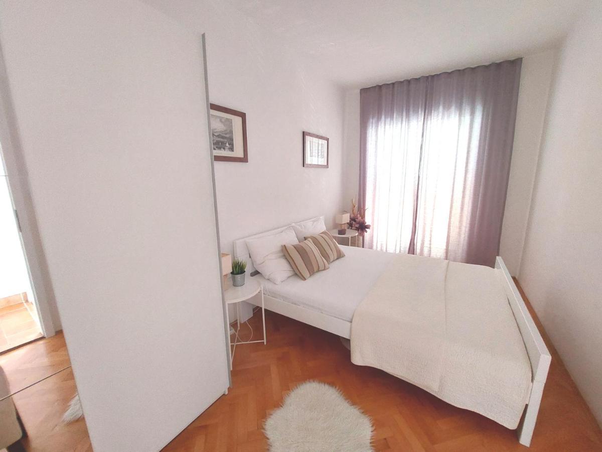 Gulin Apartments Vodice Buitenkant foto