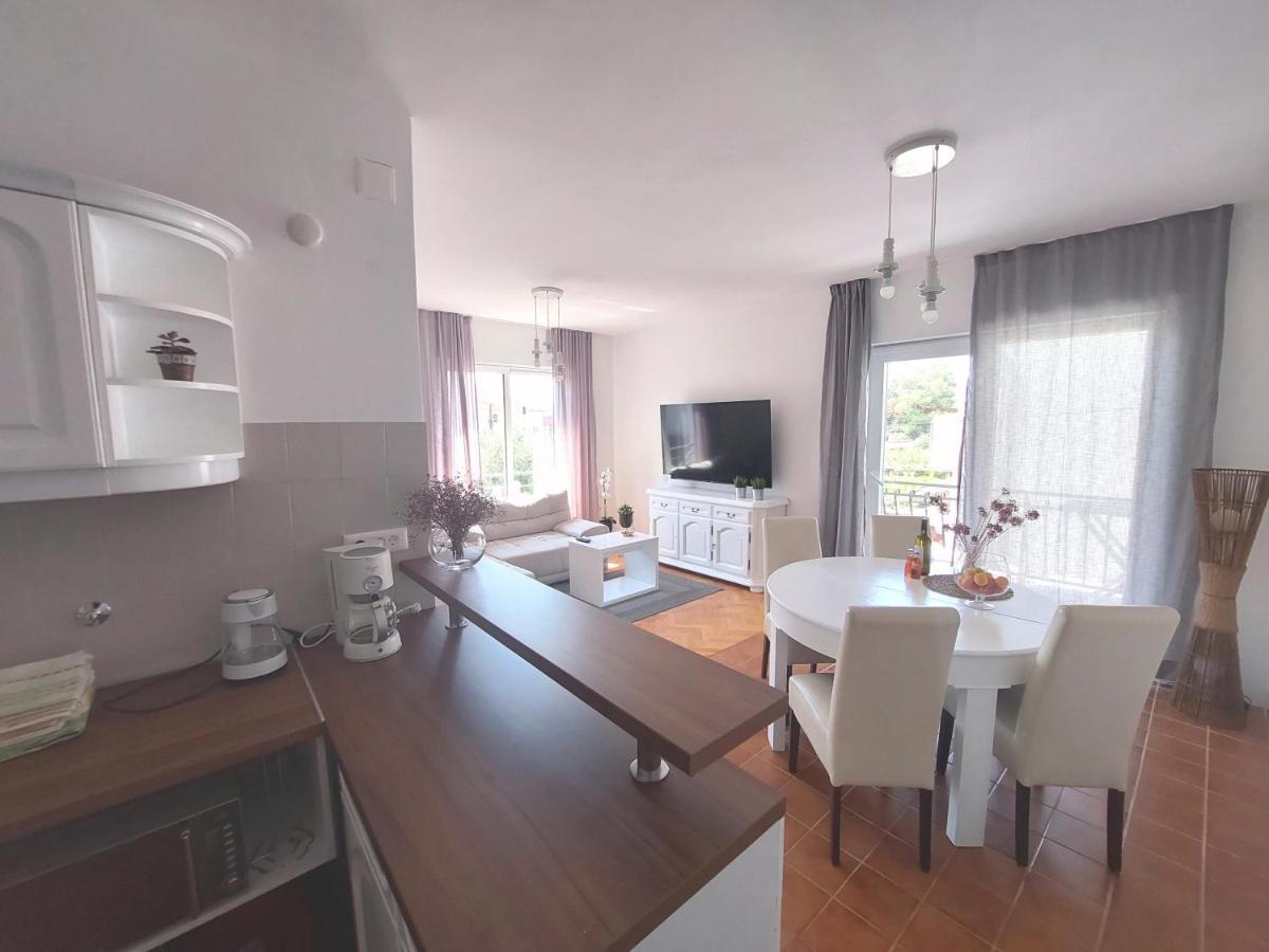 Gulin Apartments Vodice Buitenkant foto