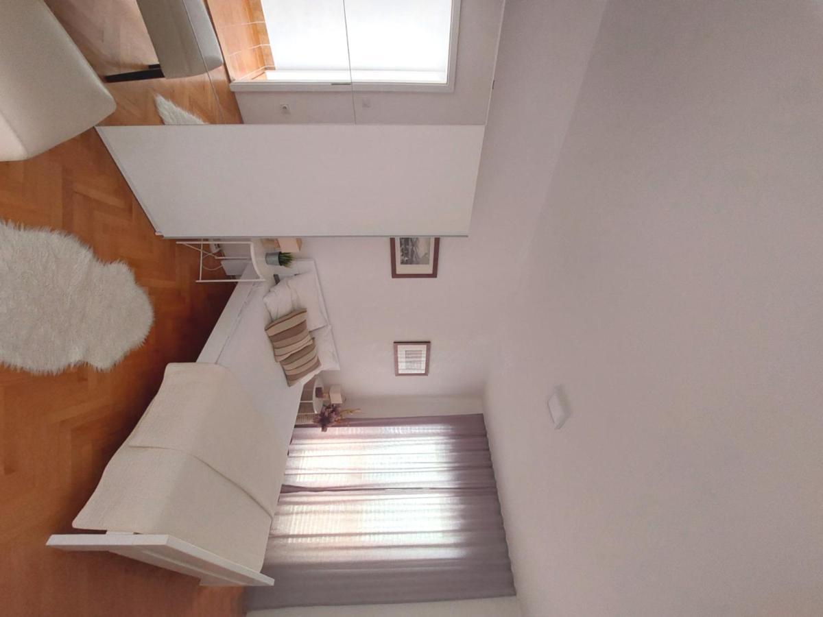 Gulin Apartments Vodice Buitenkant foto